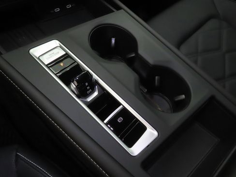 New 2026 Volkswagen Atlas SE image 17