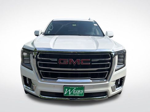 Certified 2023 GMC Yukon SLT w/ SLT Luxury Package AWD/4WD image 9