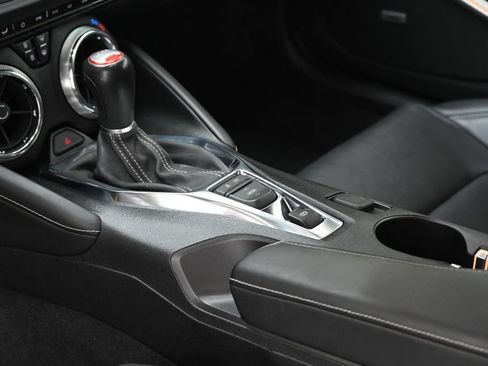 Used 2018 Chevrolet Camaro SS RWD image 33