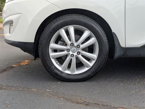 Used 2013 Hyundai Tucson Limited image 8