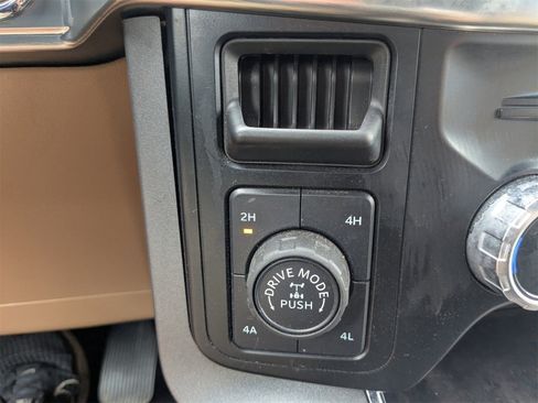 Used 2023 Ford F150 Lariat w/ FX4 Off-Road Package image 25