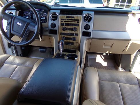 Used 2011 Ford F150 Lariat w/ Lariat Chrome Pkg image 44