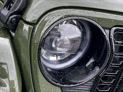 Used 2024 Jeep Wrangler High Altitude AWD/4WD image 27