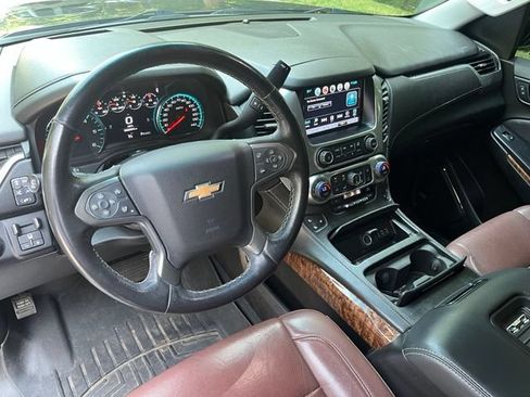 Used 2019 Chevrolet Tahoe Premier w/ Premier Plus Edition AWD/4WD image 6