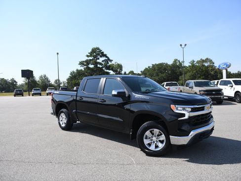 Used 2026 Chevrolet Silverado 1500 LT AWD/4WD image 2