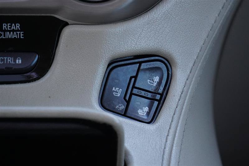 Used 2015 GMC Yukon Denali w/ Premium Package AWD/4WD image 74