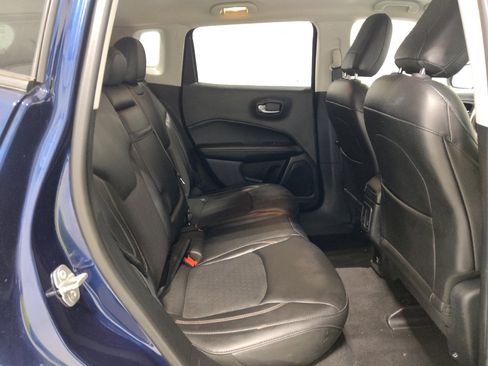 Used 2018 Jeep Compass Latitude AWD/4WD image 19