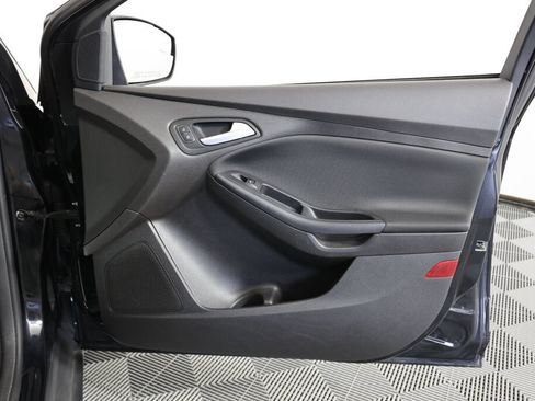 Used 2017 Ford Focus SE FWD image 23