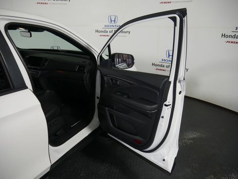 Used 2023 Honda Passport EX-L image 7