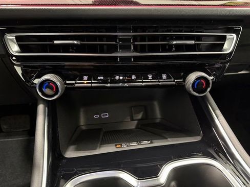 New 2026 Chevrolet Traverse RS image 18