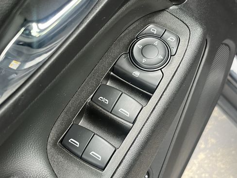 Used 2023 Chevrolet Equinox LT AWD/4WD image 27