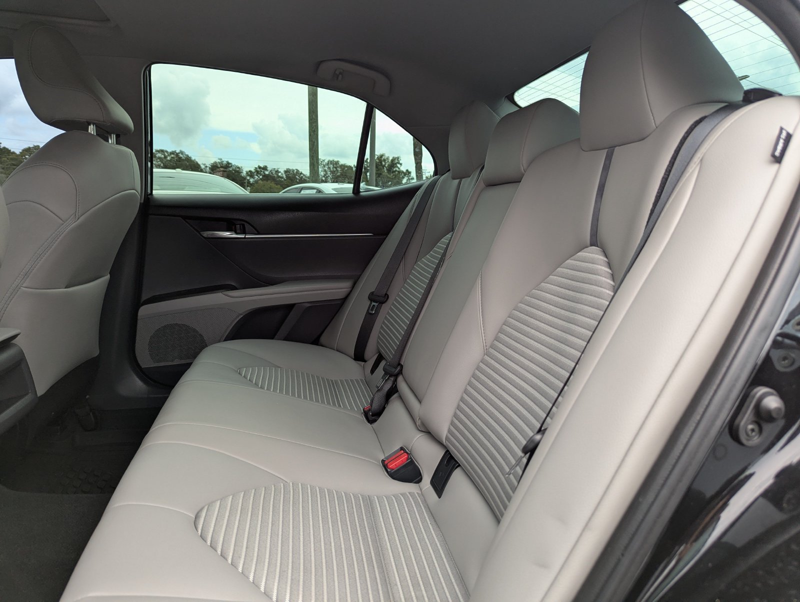 Used 2024 Toyota Camry SE w/ Convenience Package FWD image 22