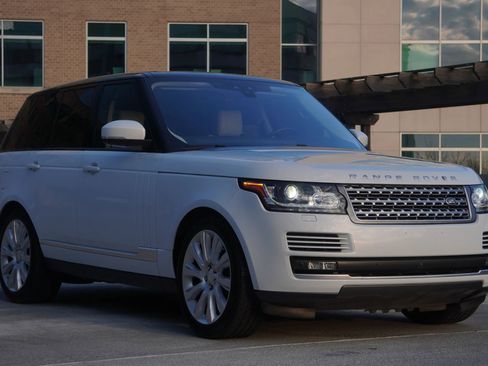 Used 2017 Land Rover Range Rover Supercharged image 23