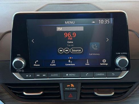 Certified 2025 Nissan Altima 2.5 SV FWD image 28
