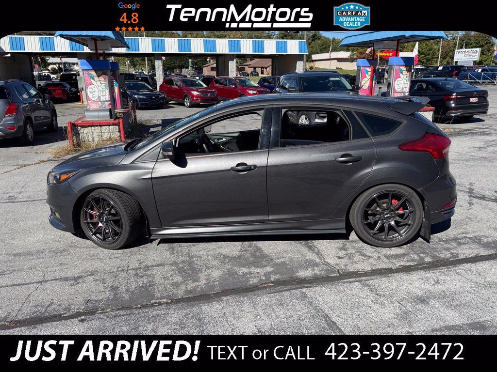 Used 2015 Ford Focus ST w/ Equipment Group 401A FWD image 8