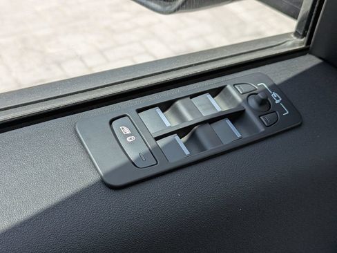 New 2026 Land Rover Discovery Sport Landmark AWD/4WD image 26