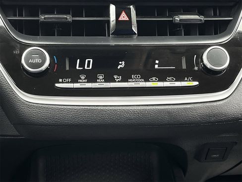 Used 2024 Toyota Corolla LE image 18