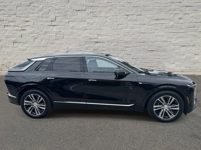 New 2025 Cadillac Lyriq Luxury