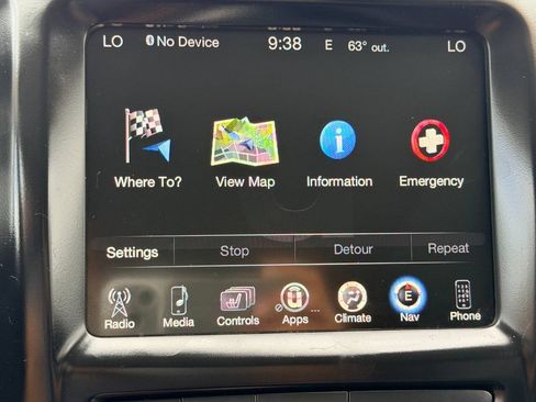 Used 2018 Jeep Cherokee Limited w/ Trailer Tow Group AWD/4WD image 43