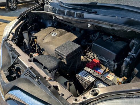 Used 2018 Toyota Sienna LE image 31