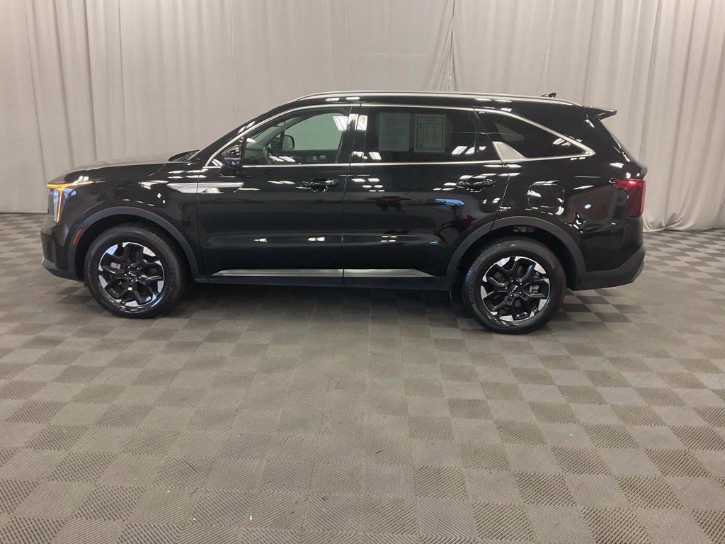 Used 2024 Kia Sorento S AWD/4WD image 14