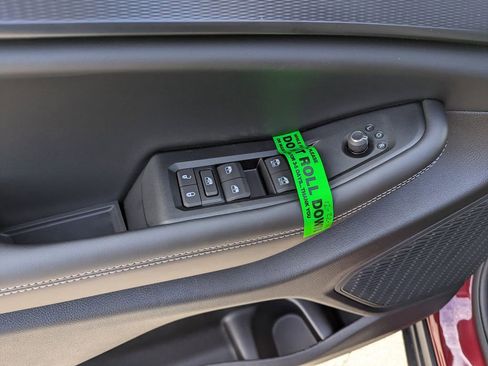 New 2025 Jeep Grand Cherokee Altitude RWD image 19