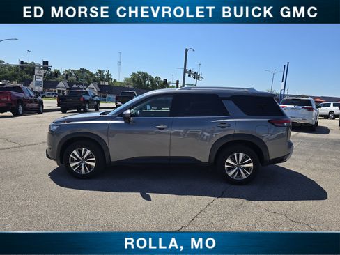 Used 2025 Nissan Pathfinder SL AWD/4WD image 6