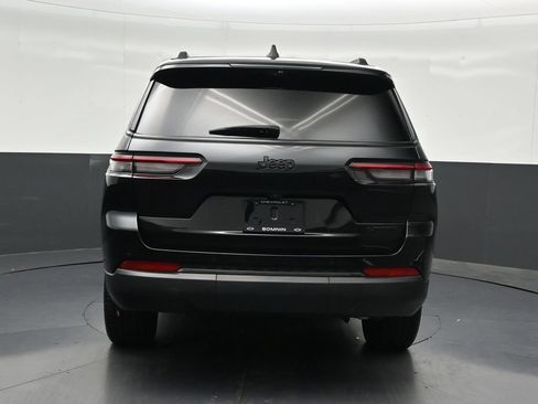 Used 2025 Jeep Grand Cherokee L Limited w/ Luxury Tech Group II RWD image 4
