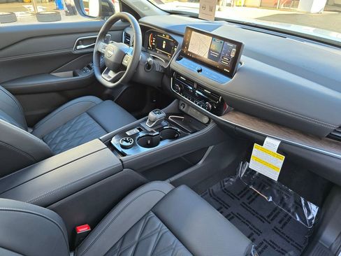 New 2026 Nissan Rogue Platinum w/ Tech Package image 13