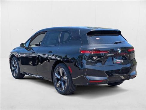 Used 2026 BMW iX xDrive60 image 8
