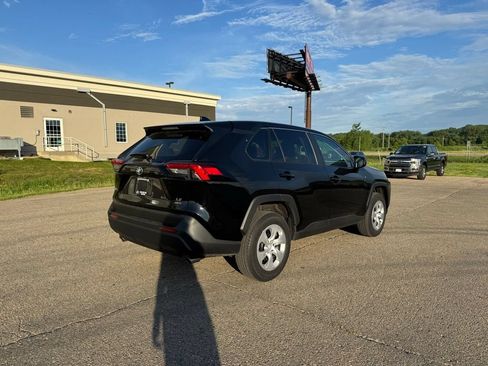 Used 2024 Toyota RAV4 LE AWD/4WD image 13