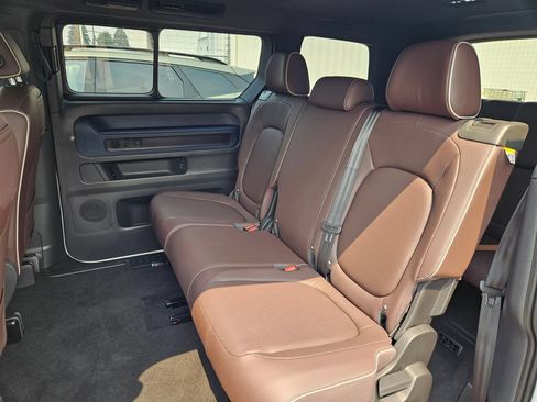 New 2025 Volkswagen ID. Buzz Pro S RWD image 24