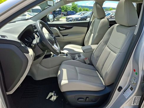 Used 2018 Nissan Rogue Sport SL w/ SL Premium Package AWD/4WD image 16