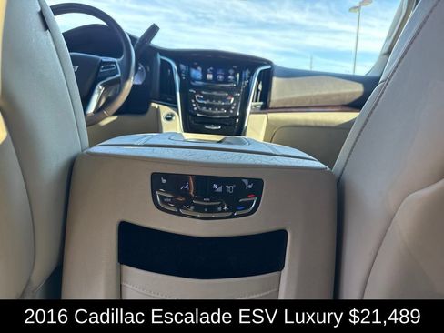Used 2016 Cadillac Escalade ESV Luxury RWD image 16