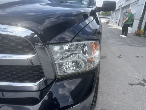 Used 2020 RAM 1500 Classic SLT AWD/4WD image 3