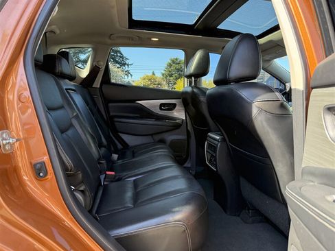 Used 2016 Nissan Murano SL w/ SL Technology Package AWD/4WD image 18