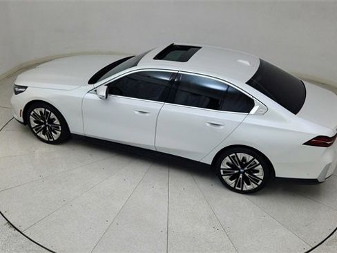 Used 2026 BMW 540i xDrive image 79