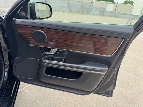 Used 2013 Jaguar XJ L Portfolio image 28