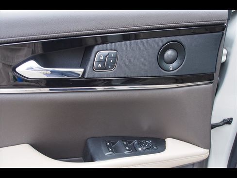 Used 2021 Lincoln Nautilus Reserve w/ Equipment Group 201A image 21