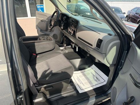 Used 2011 Chevrolet Silverado 1500 W/T w/ LS Package AWD/4WD image 25