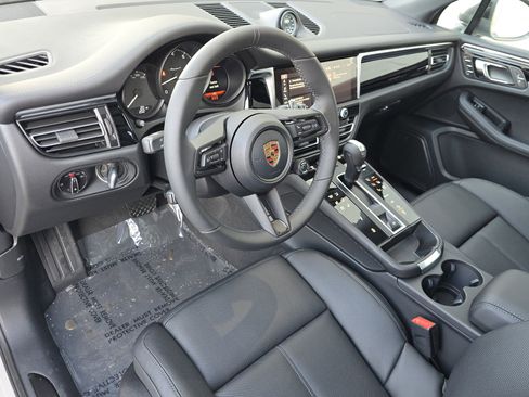 New 2026 Porsche Macan Turbo image 4