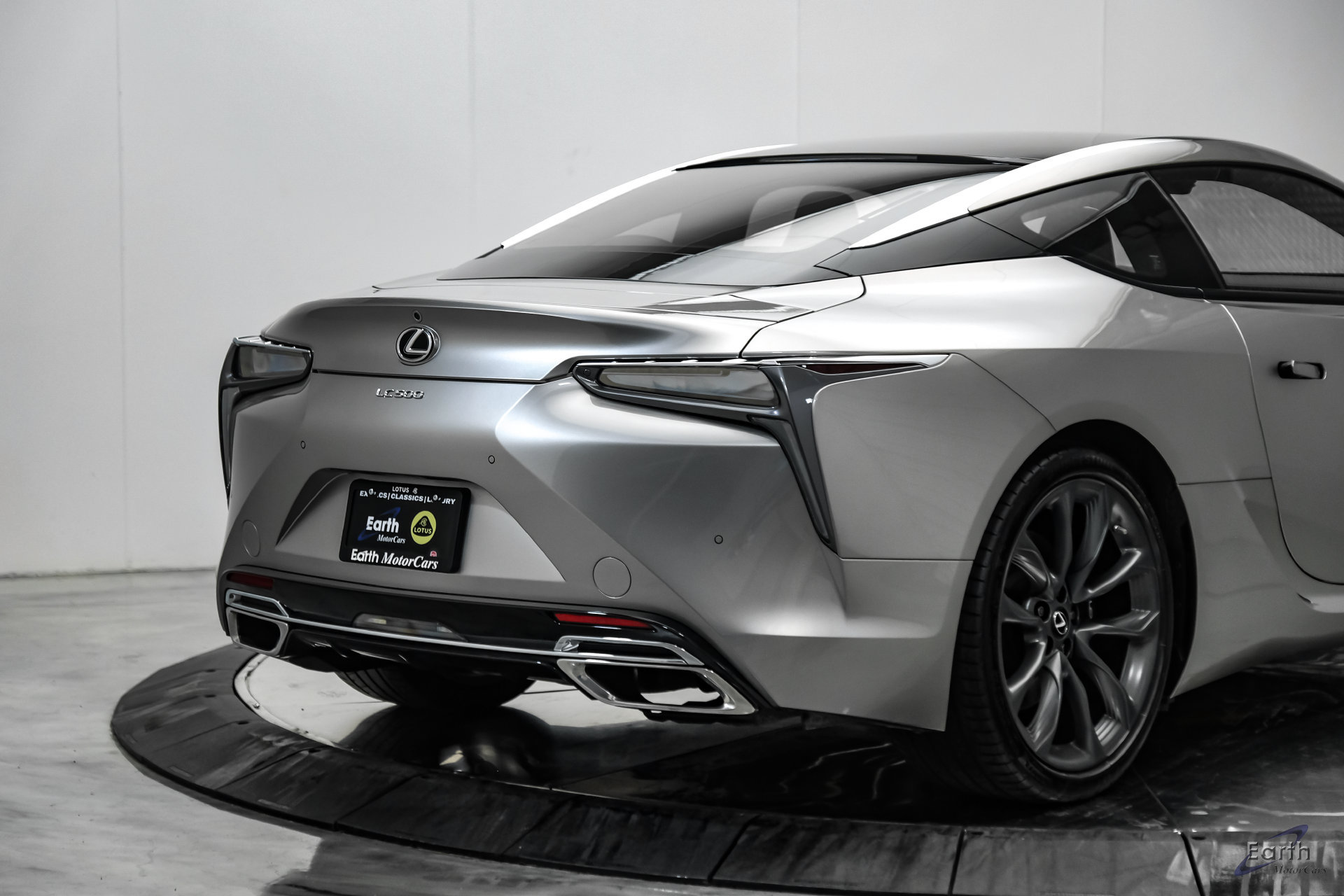 Used 2018 Lexus LC 500 Coupe w/ Performance Package RWD image 18
