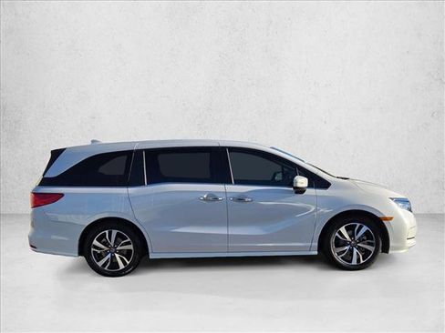 Used 2024 Honda Odyssey Touring image 4
