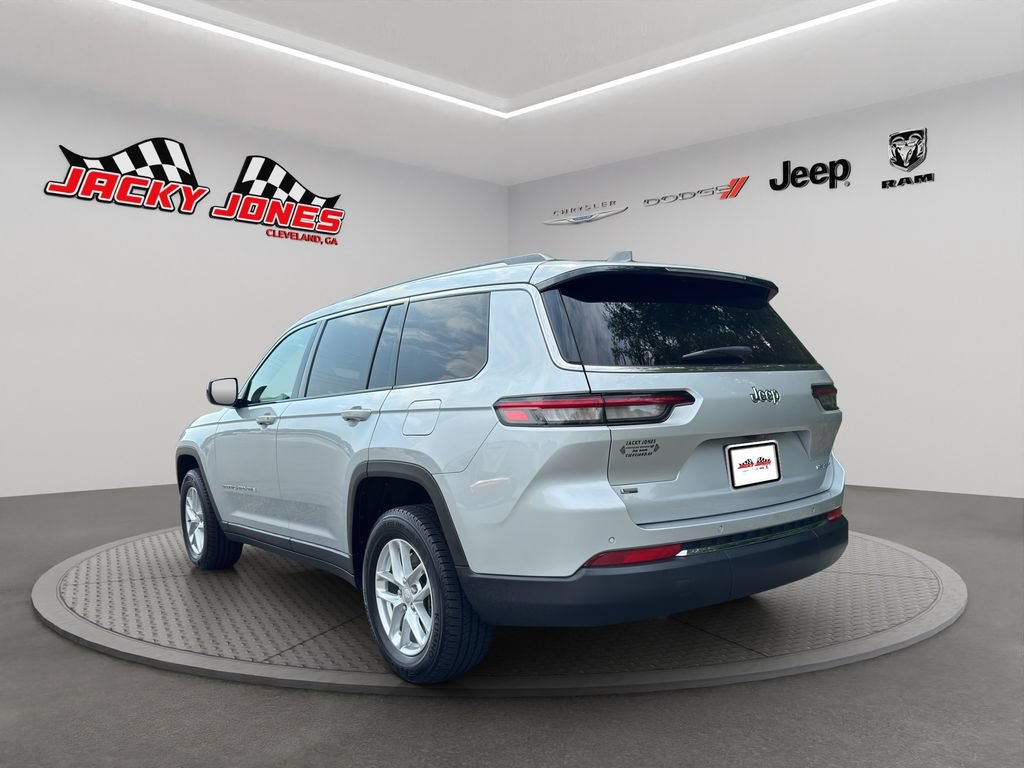 Used 2023 Jeep Grand Cherokee L Laredo w/ Luxury Tech Group I RWD image 5