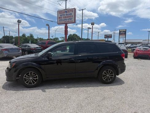 Used 2018 Dodge Journey SE w/ Popular Equipment Group FWD image 8