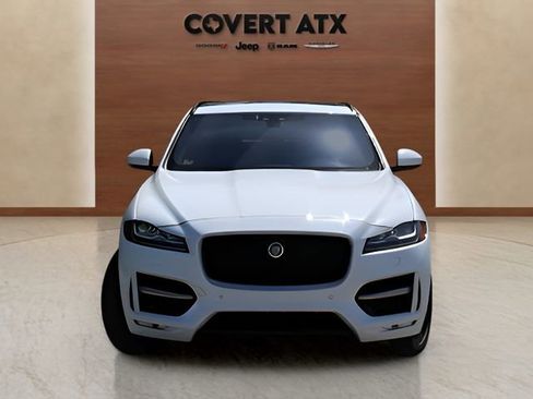 Used 2019 Jaguar F-PACE R-Sport image 8