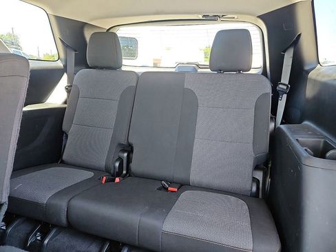 Used 2020 Chevrolet Traverse LT AWD/4WD image 10