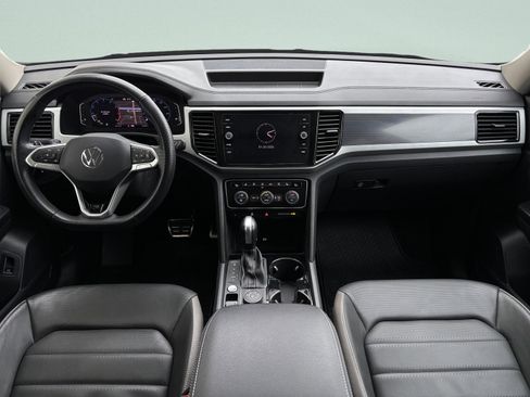 Used 2021 Volkswagen Atlas SEL Premium image 32