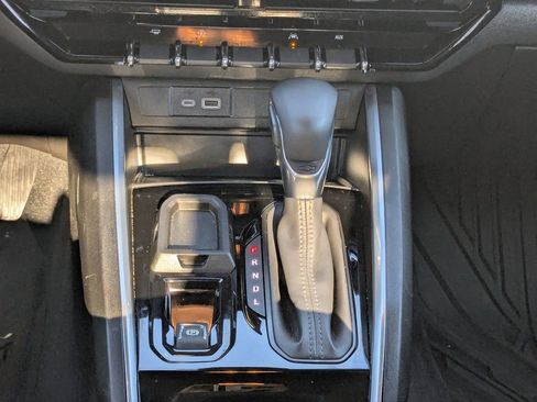 Certified 2024 Chevrolet Colorado LT w/ LT Convenience Package image 17