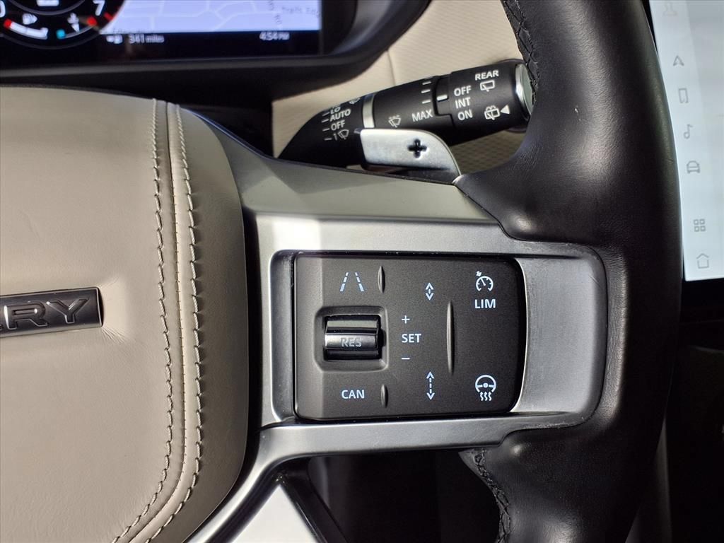 Used 2023 Land Rover Discovery HSE R-Dynamic AWD/4WD image 31